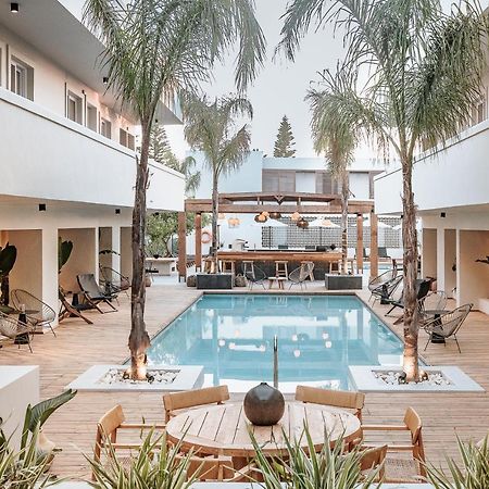 More Meni Residence & Suites 코스 타운 외부 사진