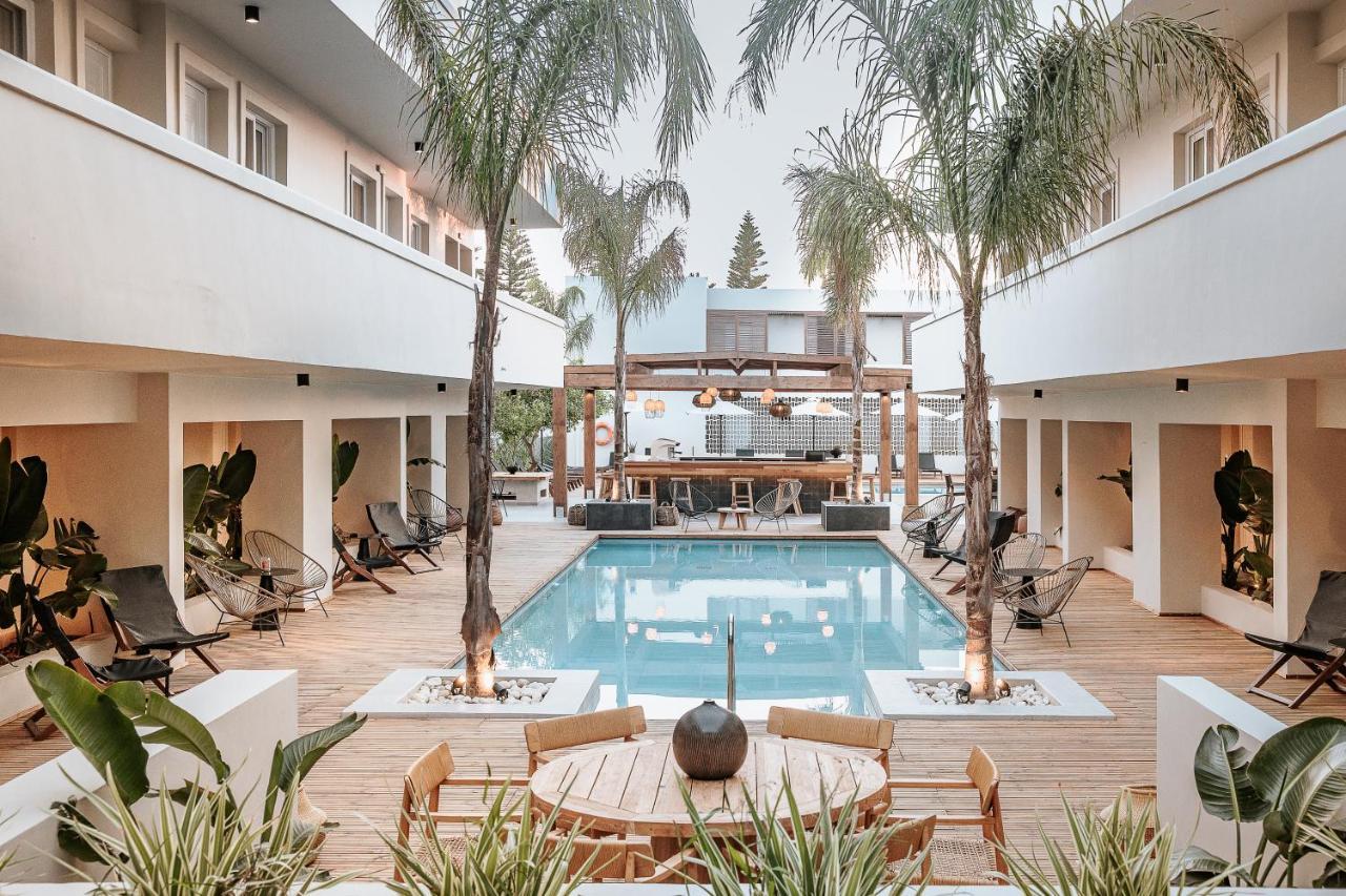 More Meni Residence & Suites 코스 타운 외부 사진