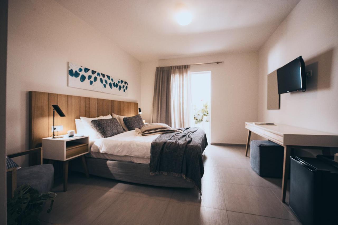 More Meni Residence & Suites 코스 타운 외부 사진