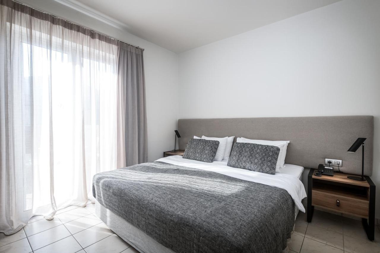More Meni Residence & Suites 코스 타운 외부 사진